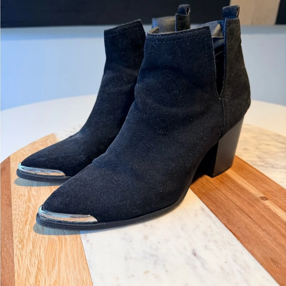 Mossimo Supply Co. Black Ankle Boots with Silver Tips - Picture 1 of 6